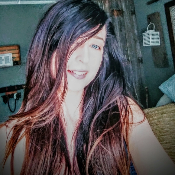 Meet your Posher, Shana - Picture 1 of 1